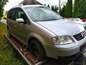 Prodám díly z Volkswagen Touran 2.0 TDI 103kw BKD, DSG