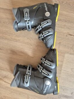 Lyžařské boty 33