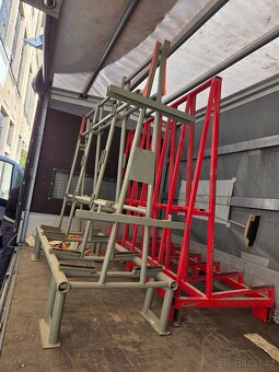 prodam transportni stojan na sklo