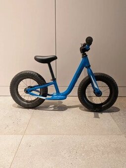 Odrážedlo Specialized Hot Walk 2022 – Modré 💙