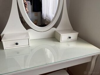 Toaletní stolek Hemnes Ikea