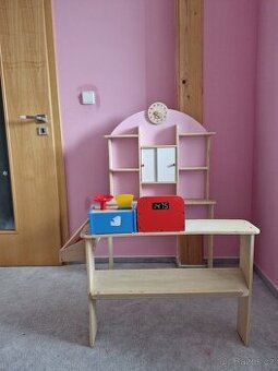 Dřevěný obchůdek