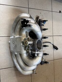 BMW E30 sani + klapka + vstrikova lista se vstriky m20b25