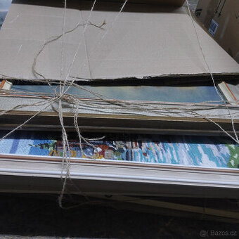 obrazy aj. věci z domácnosti. 200 kg složeno na paletě