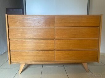 Retro komoda U-453, návrh Jiří Jiroutek 60.léta