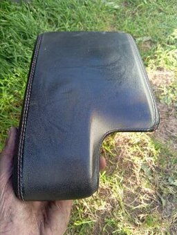 BMW E46 kožená loketka