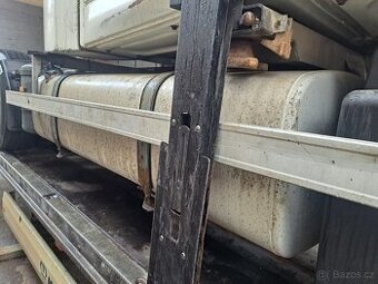 prodám nádrže DAF