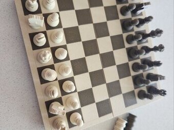 Magnetické cestovní mini šachy