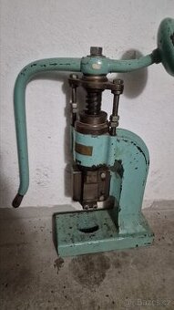 Šroubový lis - malý