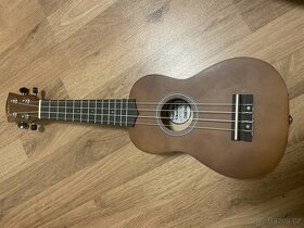 Soprano ukulele - 1
