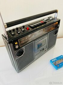 Radiomagnetofon/ boombox Sanyo M9980LU, rok 1977