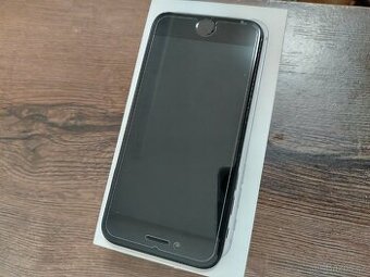 iPhone SE 2020 černý 64gb