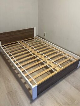 Postel + matrace 140x200, VÝBORNÝ STAV