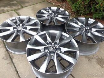 5x114,3 R17 original MAZDA 5 alu kola s TPMS ventilkama