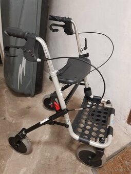 INVACARE kvalitní skládací chodítko do 130kg
