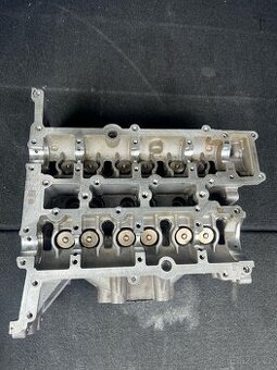 Prodám hlavu na ford focus 2014r.v 1.0 74kw