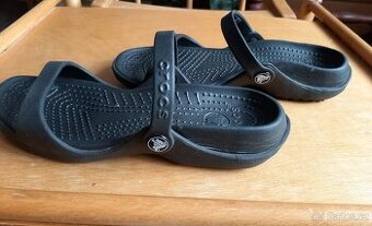 Dívčí crocsy