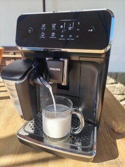 Plně automatický kávovar Philips LatteGo