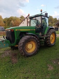 John Deere 8200