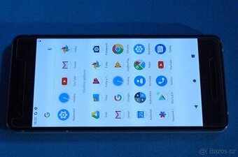 Google Pixel 2 Android 11 Kinda Blue