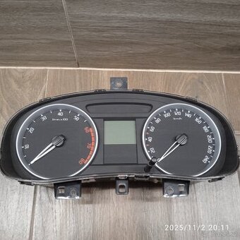 Škoda Fabia II. - budíky 5J0920811B