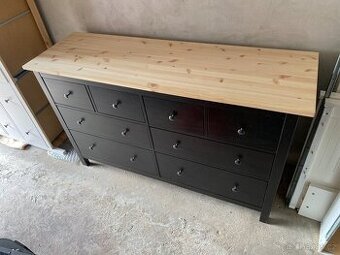Komoda IKEA Hemnes s 8 zsávukami - černohnědá