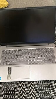 Lenovo ideapad 3