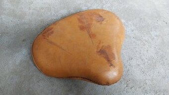 Sedlo Jawa Pérák 250 350