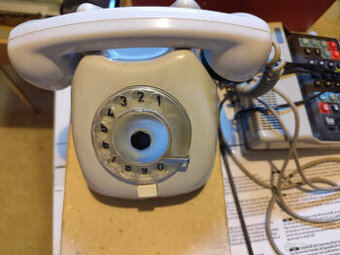 Prodám stolní telefony