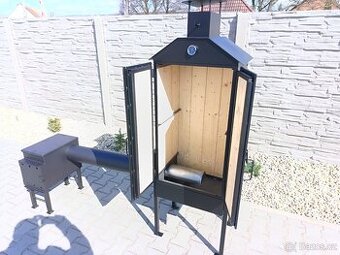 Udírna s dřevěnou výplní