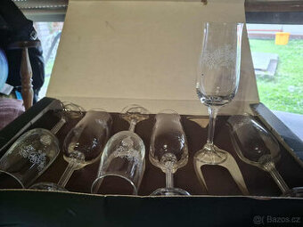 Flora sklenice na sampus