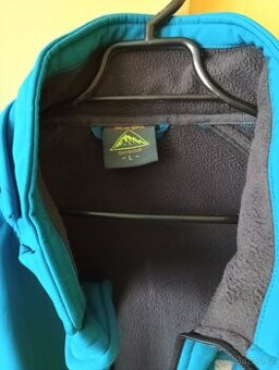 Zateplená Softshellová bunda.