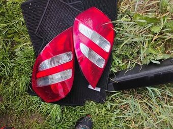 Prodám zadní světla Mercedes A r.v. 2005