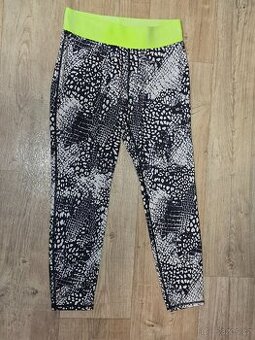 Legíny, rifle, kraťasy ... vel. 38 (M)