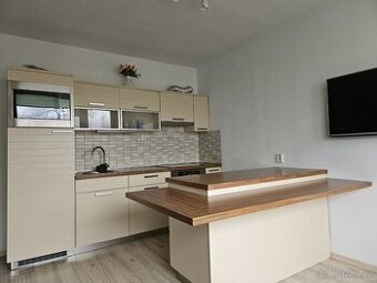 Kuchyňská linka včetně spotřebičů