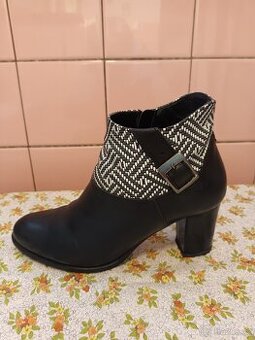 Dámské kotníkové boty