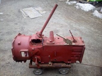 Prodám převodovku Zetor 4011 atd. s díly