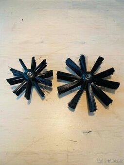 2 nylonové hlavice pro rotační čističe komínu