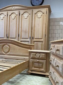 Vintage dřevěná ložnice TIROLIA, velký komplet