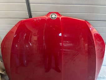 Superb 3 dveře,světla,nárazníky ,kapoty