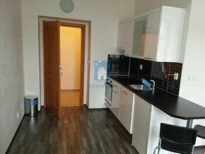 Nabízíme pronájem prostorného bytu 1+kk, 37 m2, Plzeň - Vých