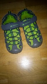 Chlapecké sandály - velikost 33