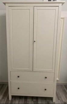 ŠATNÍ SKŘÍŇ IKEA HEMNES