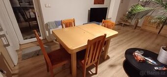 Stůl rozkládací a 4 židle - 1