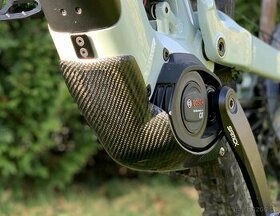 KARBONOVÝ KRYT MOTORU FOCUS SAM2 BOSCH 2020-2022- FOCUS JAM2