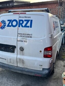 Ve Transporter T5.1 2.0TDI nedobrzdil dovoz na přihlášení ce