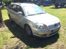 Toyota Avensis kombi 2,0D 85Kw r.v.2005 náhradní díly