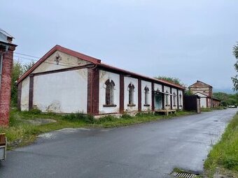 pronájem skladovací / výrobní haly včetně pozemku
