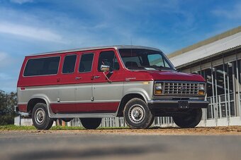 FORD E250 5.8L V8 - 1