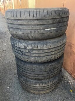 Prodám letní pneu Bridgestone 225/50 R17